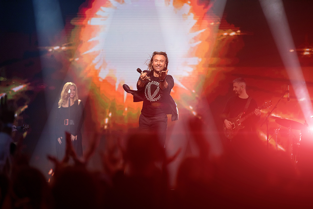 Забити холодильник і льох: Олег Винник здивував сімейною підготовкою до новорічного застілля